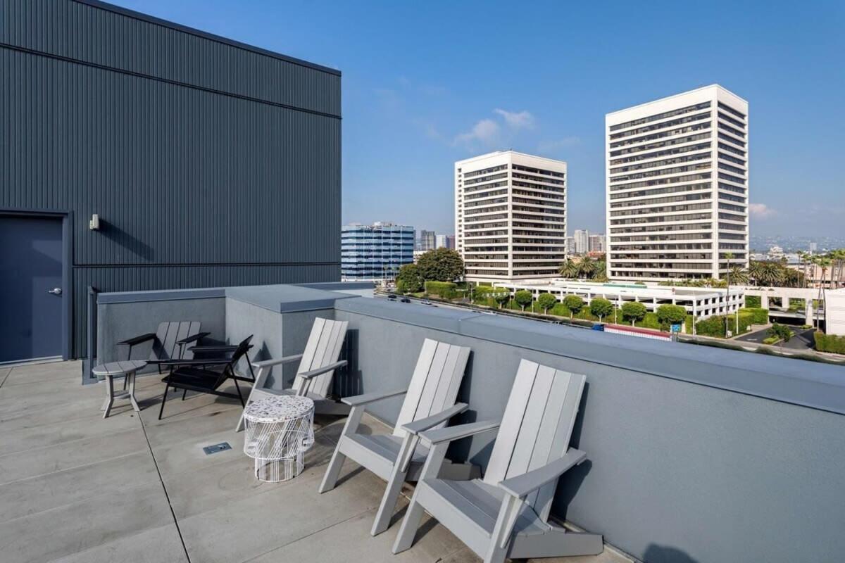 Stylish Near Ucla Coliving Suite W In Unit W&D Los Angeles Exterior photo