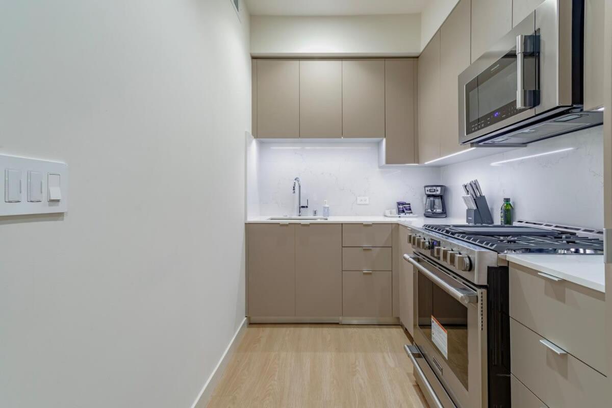 Stylish Near Ucla Coliving Suite W In Unit W&D Los Angeles Exterior photo