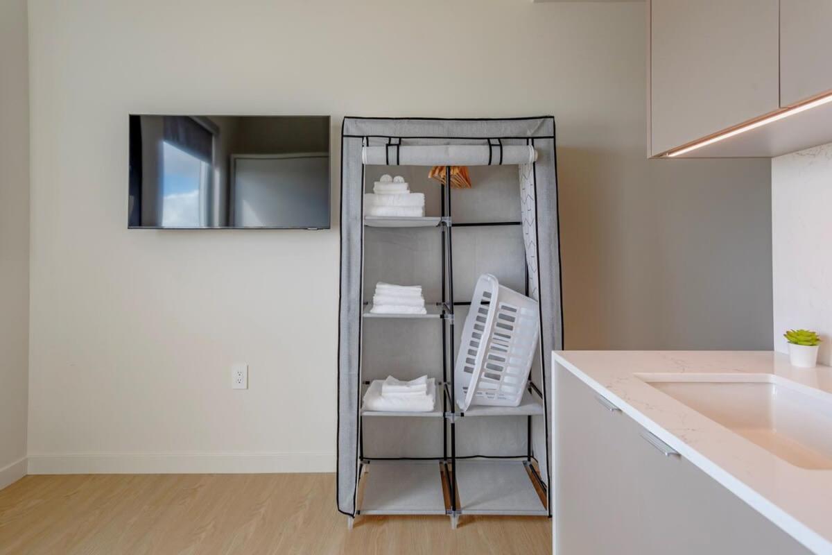 Stylish Near Ucla Coliving Suite W In Unit W&D Los Angeles Exterior photo